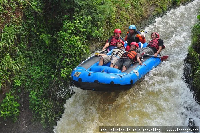 Kasembon Rafting: keseruan arung jeram