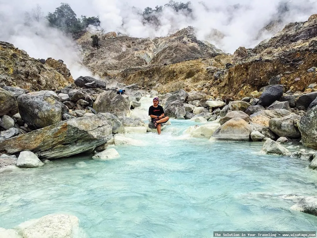 Kawah Ratu: pemandangan kawah yang indah