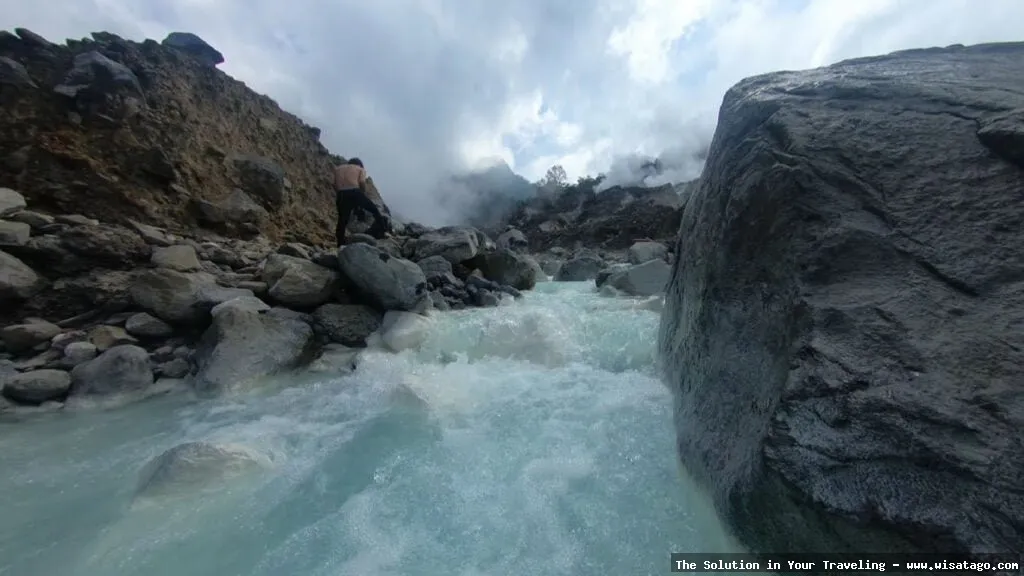 Kawah Ratu: Keindahan alam memukau