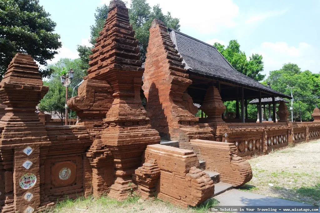 Keraton Kasepuhan Cirebon, arsitektur megah.