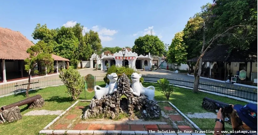 Keraton Kasepuhan Cirebon, arsitektur megah.