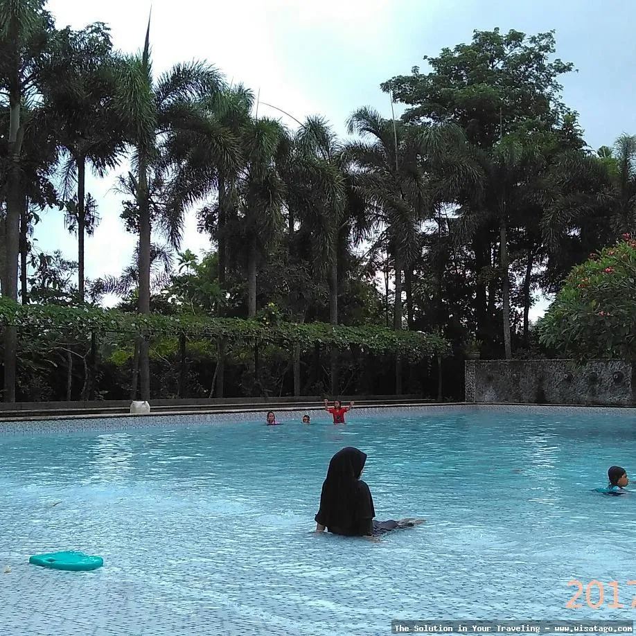 Kimo Swimming Pool, kolam renang modern.