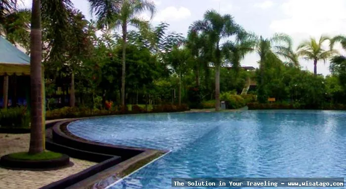 Kimo Swimming Pool yang menyegarkan.