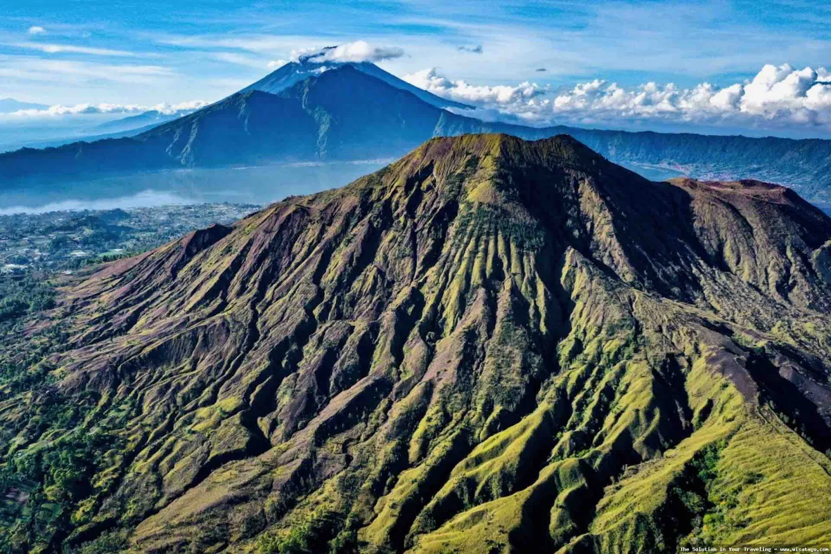 Kintamani: Pemandangan danau dan gunung