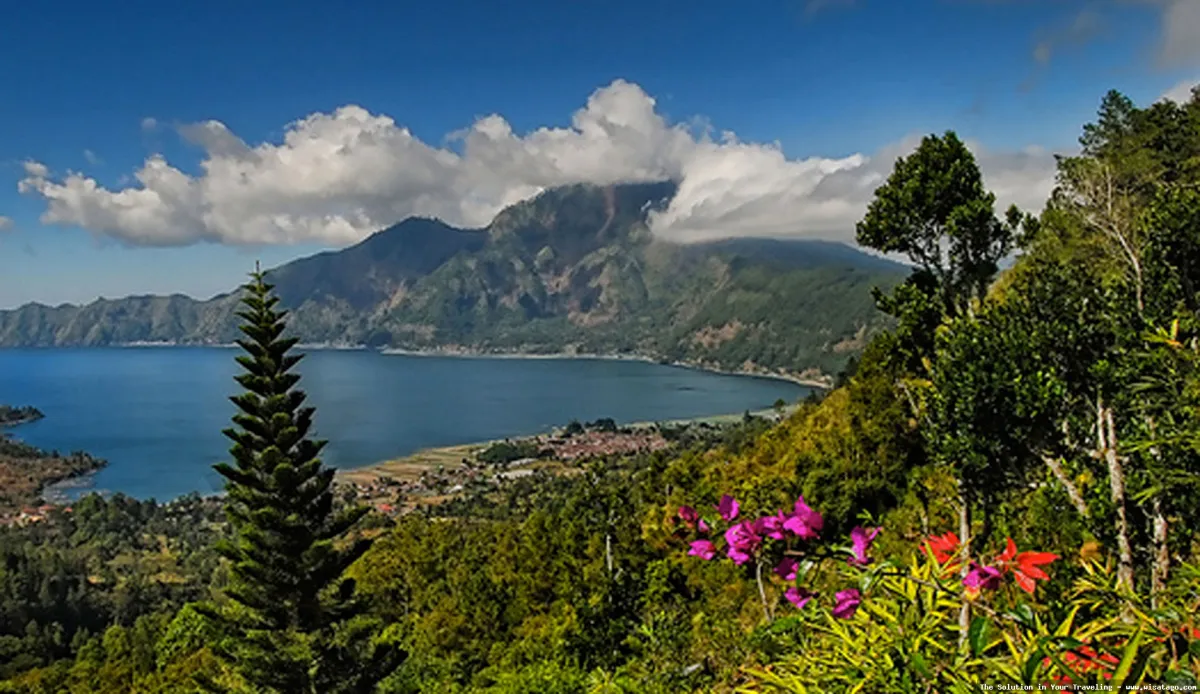 Kintamani: Pemandangan indah danau dan gunung