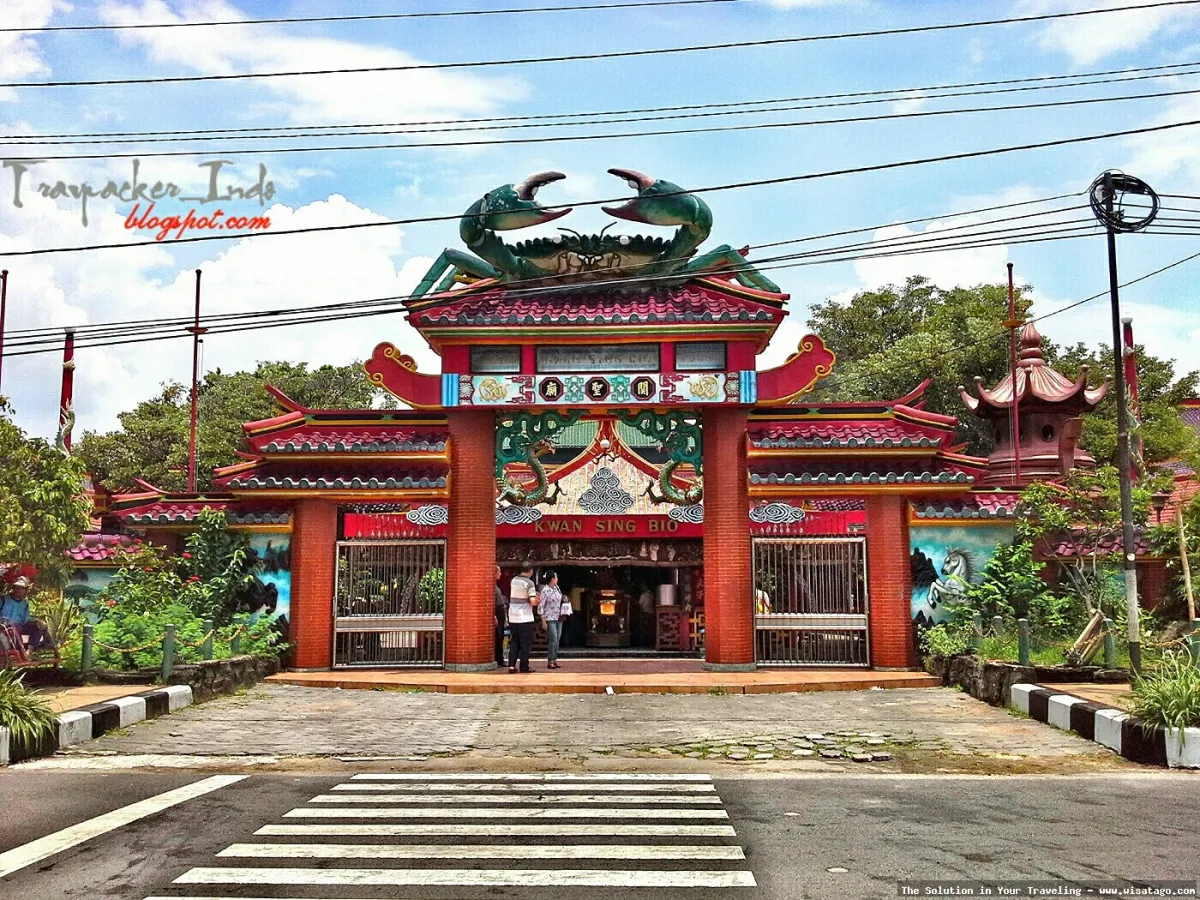 Klenteng Kwan Sing Bio megah mempesona