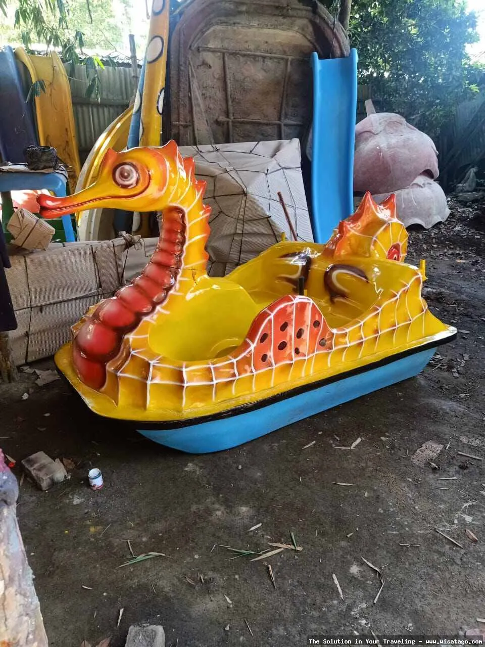 Kolam Perahu Ai Ai yang menawan