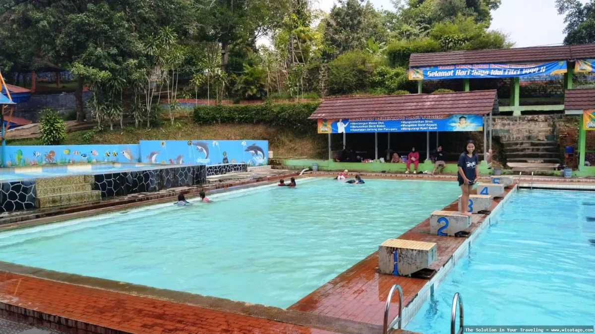Kolam Renang Ciheuleut yang menyegarkan