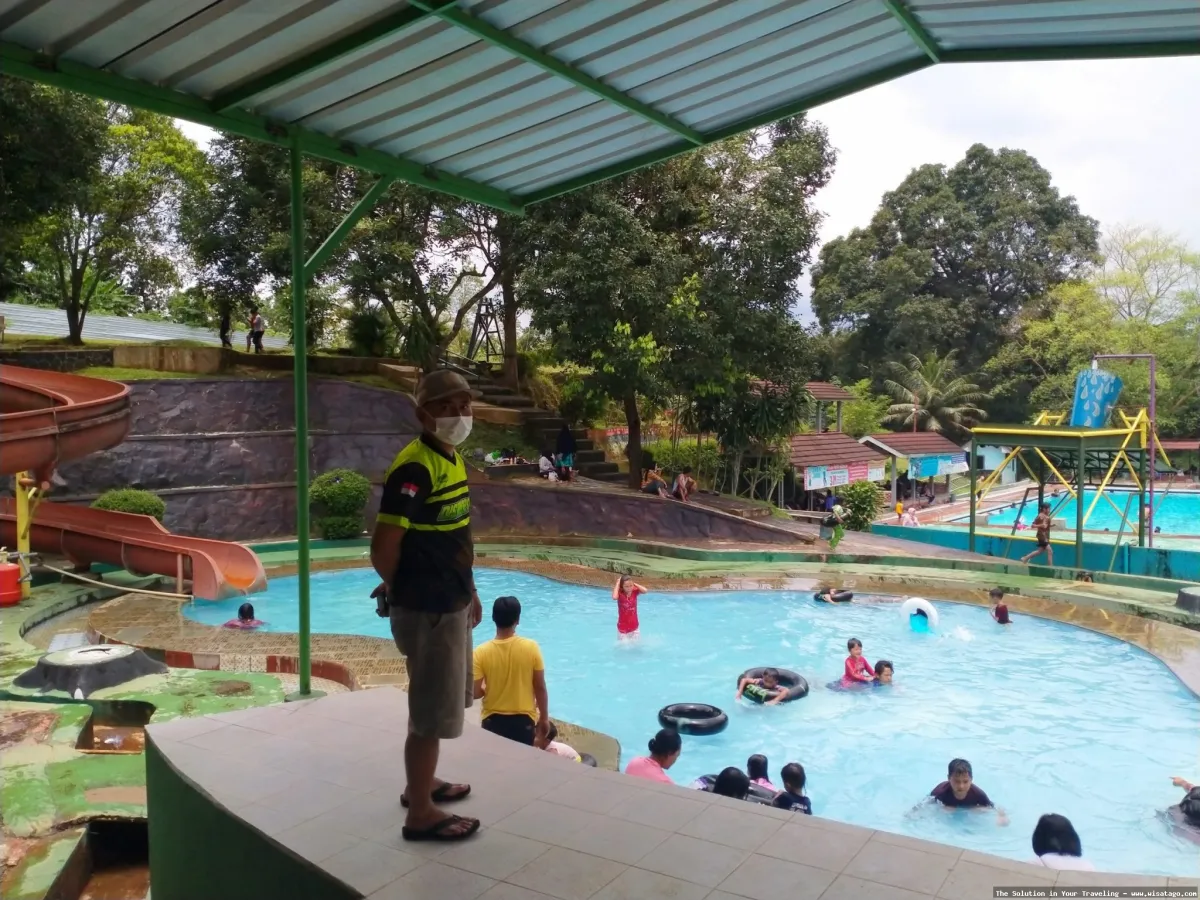Kolam Renang Ciheuleut yang menyegarkan