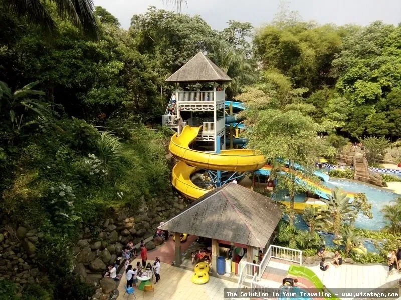 Kolam Renang Pasir Putih yang menawan