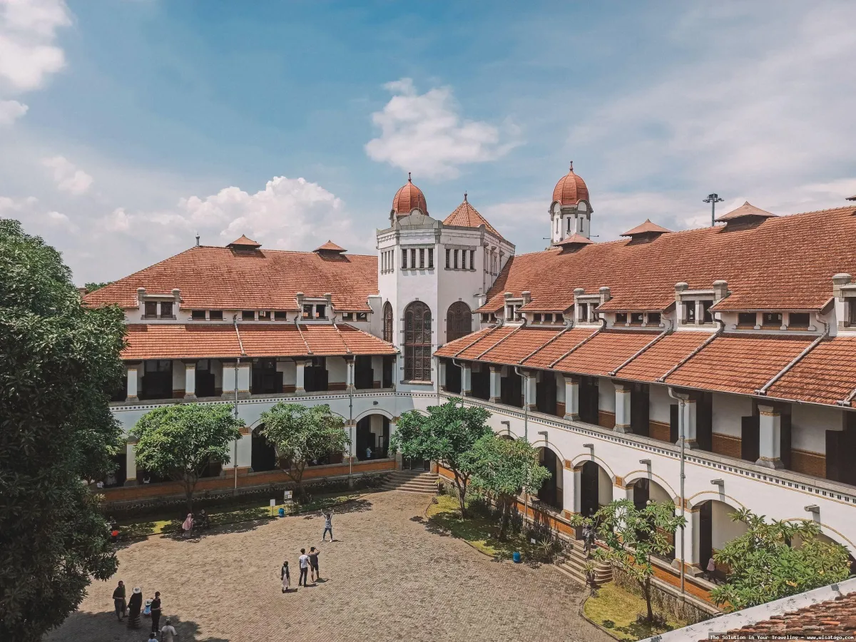 Lawang Sewu, bangunan bersejarah di Semarang