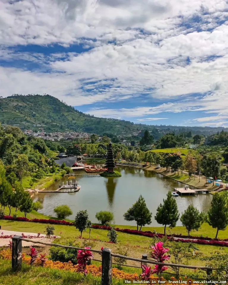 Lembah Dewata: Tips, Harga Tiket, Kuliner, Lokasi, Fasilitas dan Spot Lembah Dewata: Tips, Harga Tiket, Kuliner, Lokasi, Fasilitas dan Spot