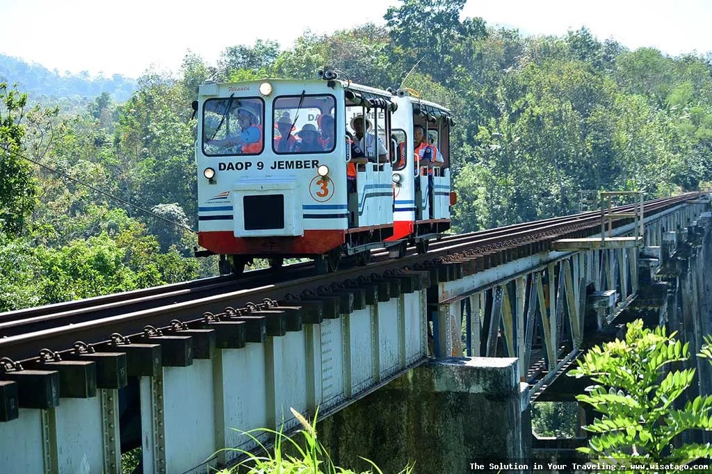 Lori Wisata Kalibaru, seru dan unik