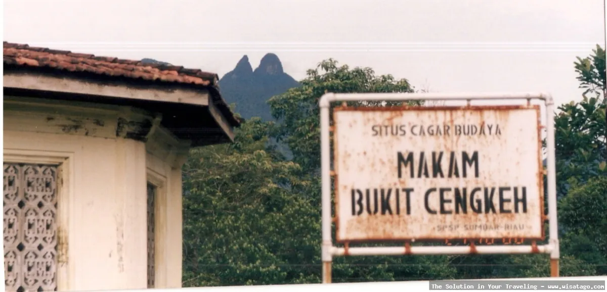 Makam Bukit Cengkeh, suasana sakral.