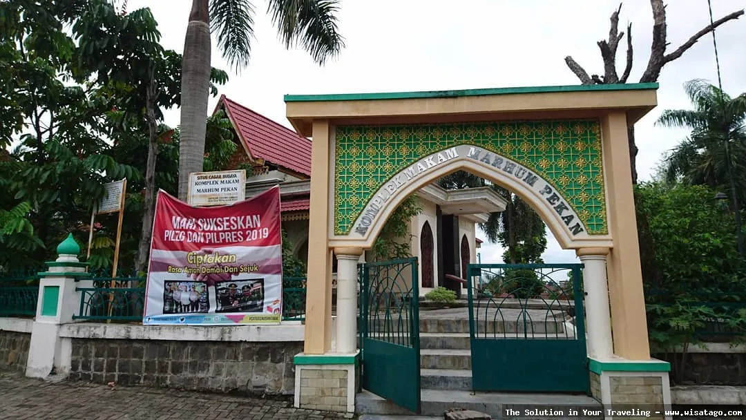 Makam Bukit Cengkeh, suasana sakral.