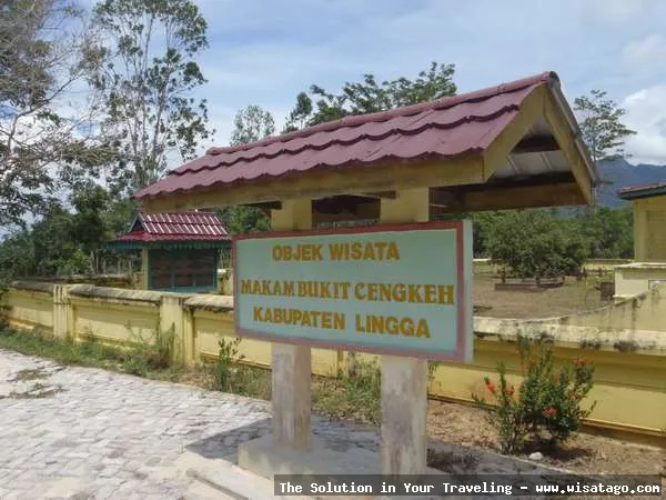 Makam Bukit Cengkeh, suasana sakral.