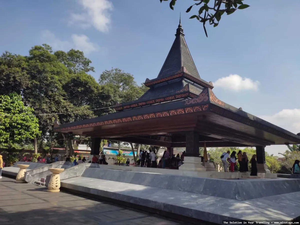 Makam Bung Karno, suasana penuh khidmat
