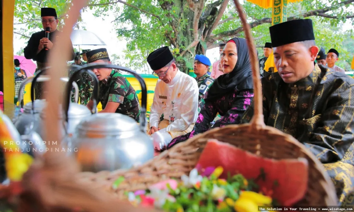 Makam Daeng Celak Dan Daeng Marewa
