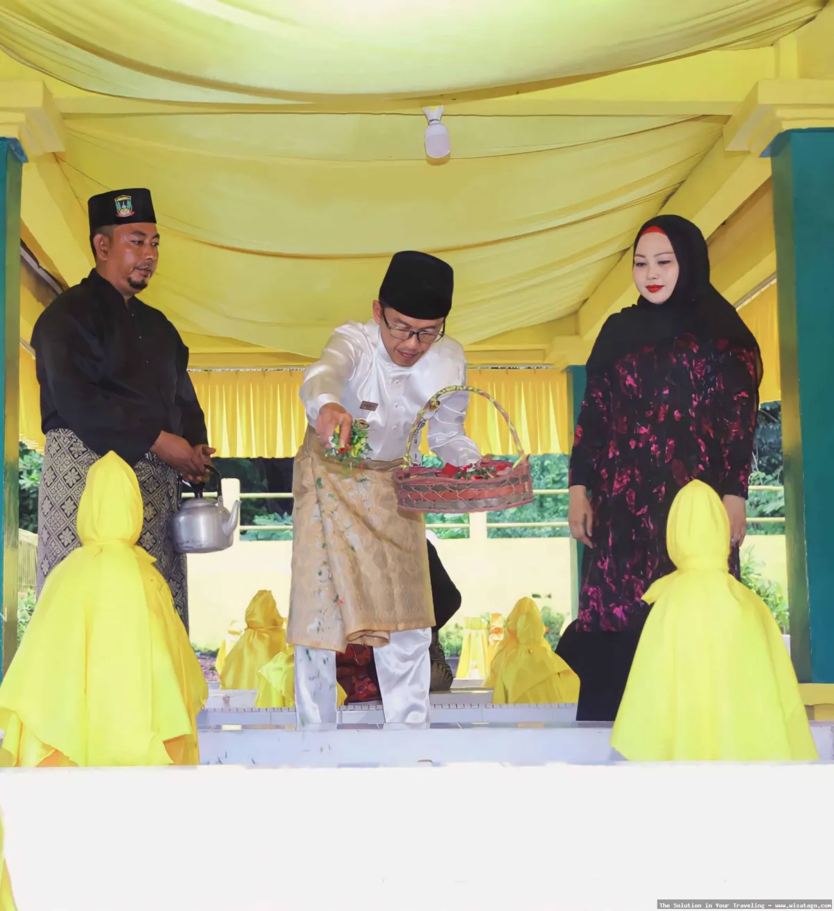 Makam Daeng Celak Dan Daeng Marewa