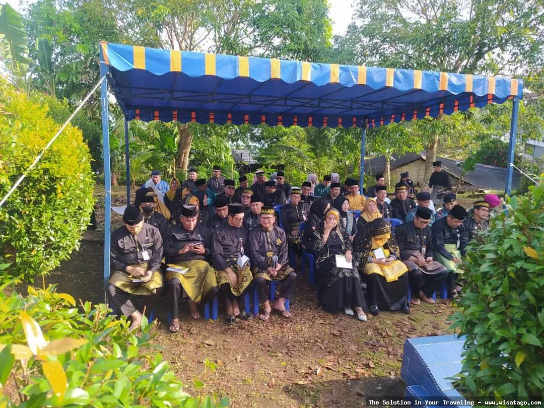 Makam Daeng Celak Dan Daeng Marewa.