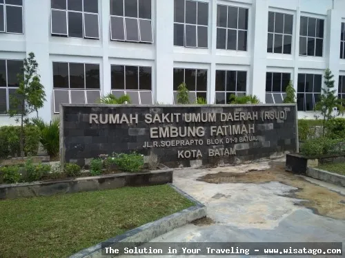 Makam Embung Fatimah, tempat ziarah.