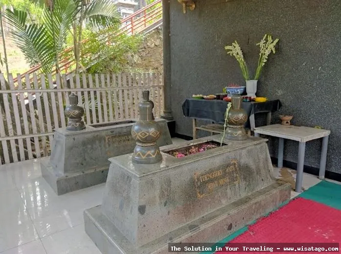 Makam Keramat Siantan, tempat ziarah.