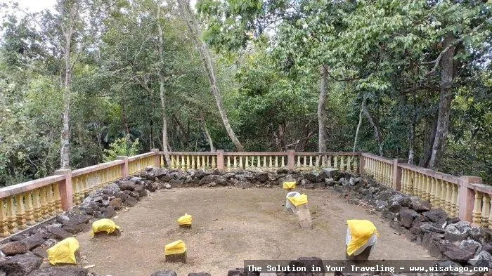 Makam Keramat Siantan, suasana sakral.