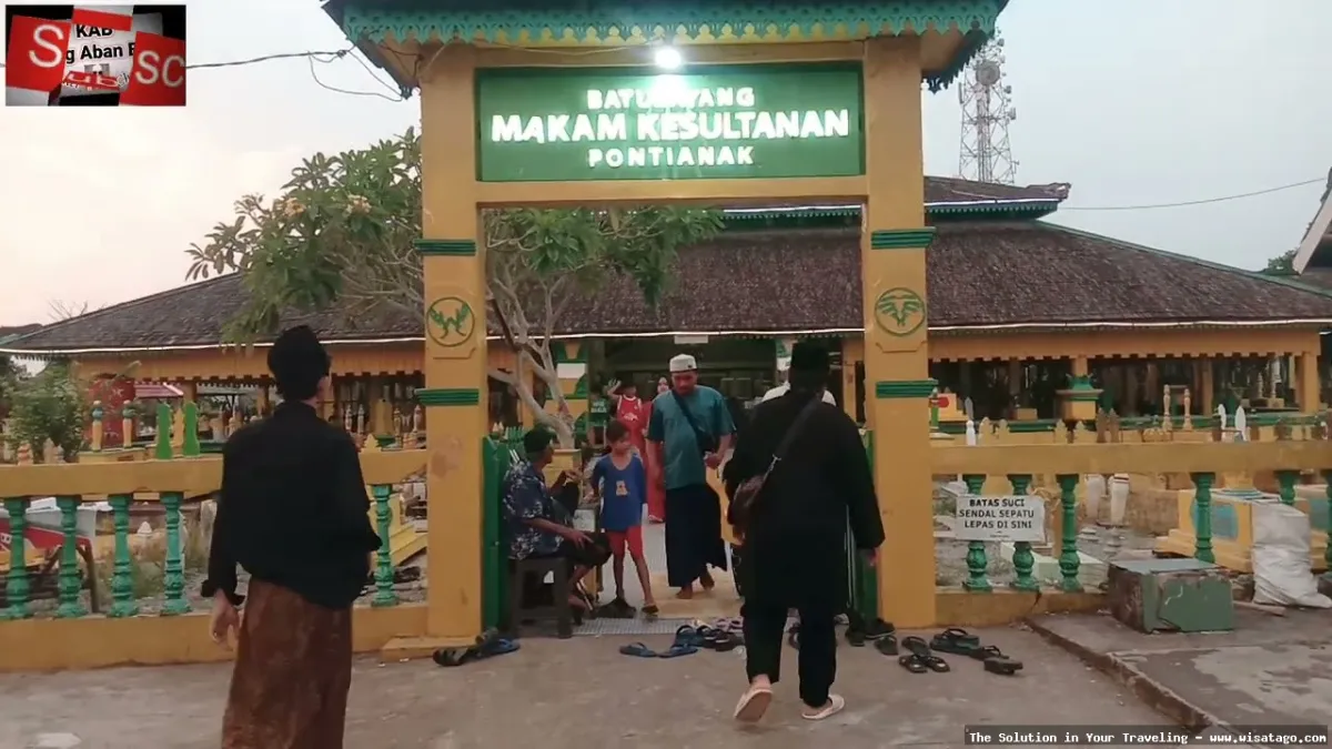 Makam Layang Kumitir, pemandangan eksotis.