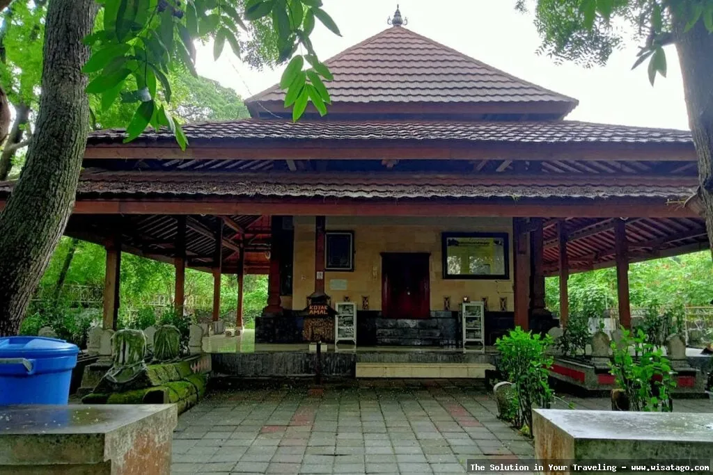 Makam Putri Ayu Dewi Sekardadu, sakral.