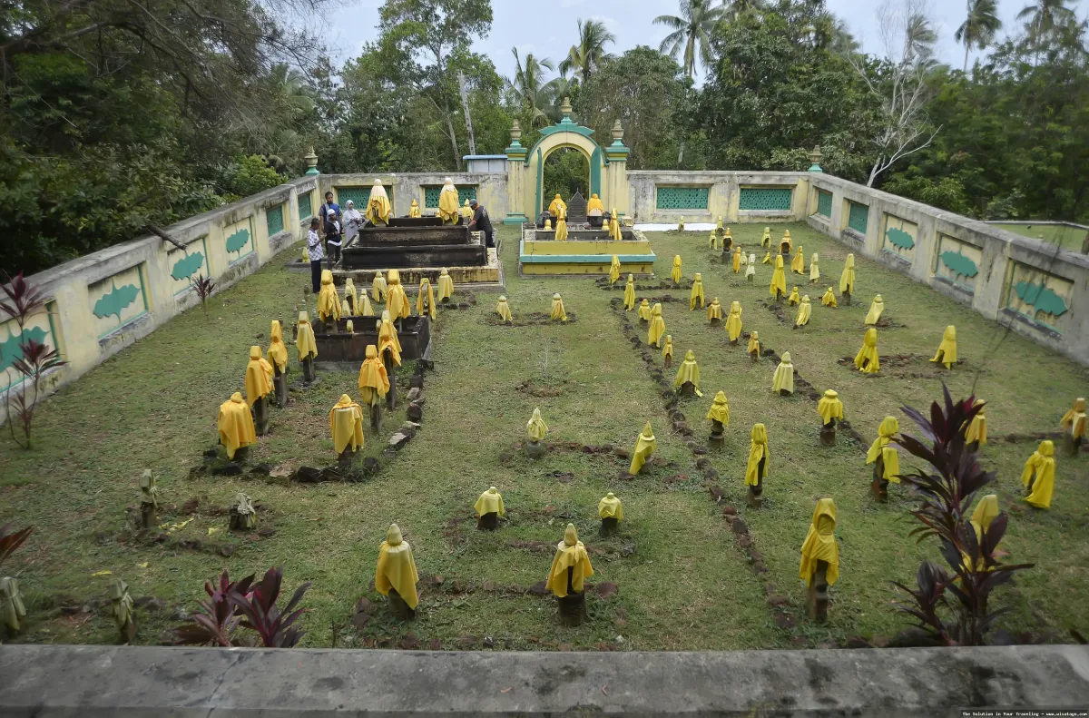 Makam Raja Abdurrahman: Tips, Harga Tiket, Kuliner, Lokasi, Fasilitas dan Spot Makam Raja Abdurrahman: Tips, Harga Tiket, Kuliner, Lokasi, Fasilitas dan Spot