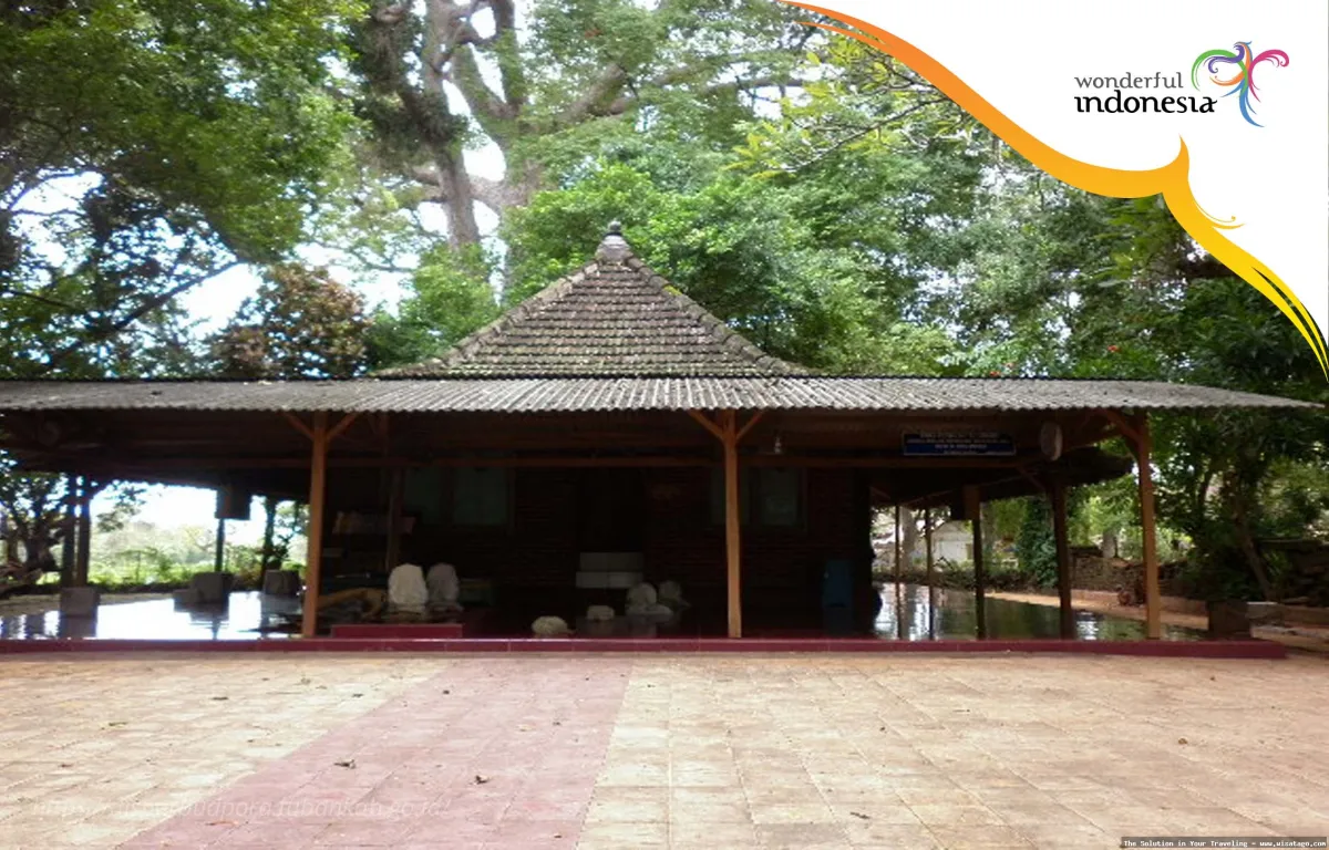 Makam Sunan Bejagung Kidul yang sakral