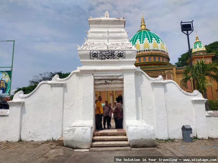 Makam Sunan Bejagung Kidul yang sakral