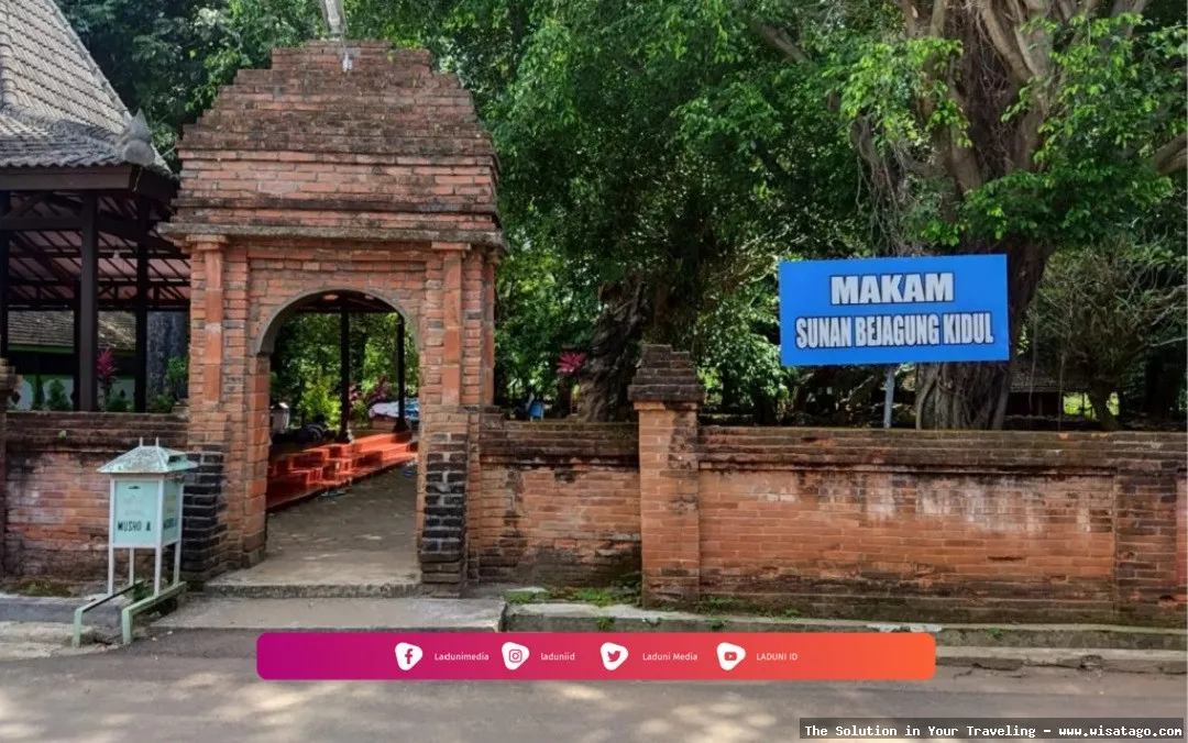 Makam Sunan Bejagung Kidul yang sakral