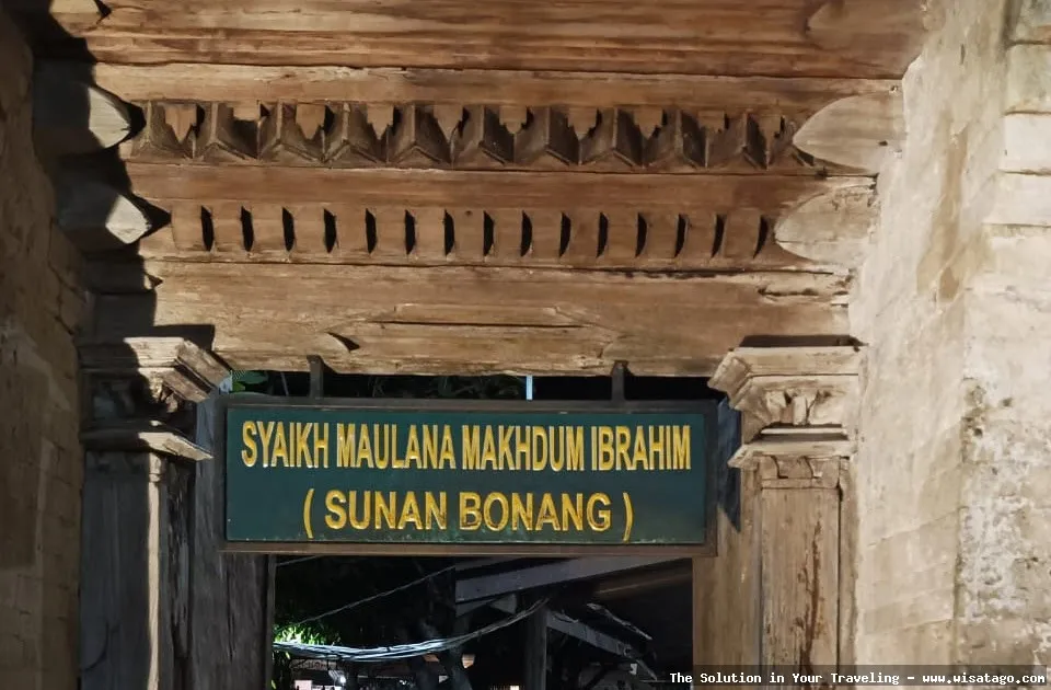 Makam Sunan Bonang, destinasi ziarah.