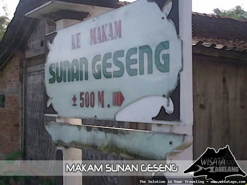 Makam Sunan Geseng, suasana sakral.