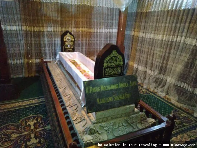 Makam Sunan Giri, kompleks makam bersejarah