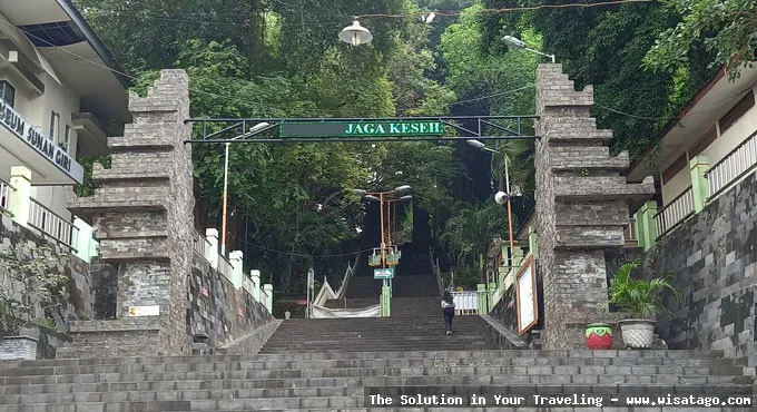 Makam Sunan Giri, kompleks makam bersejarah