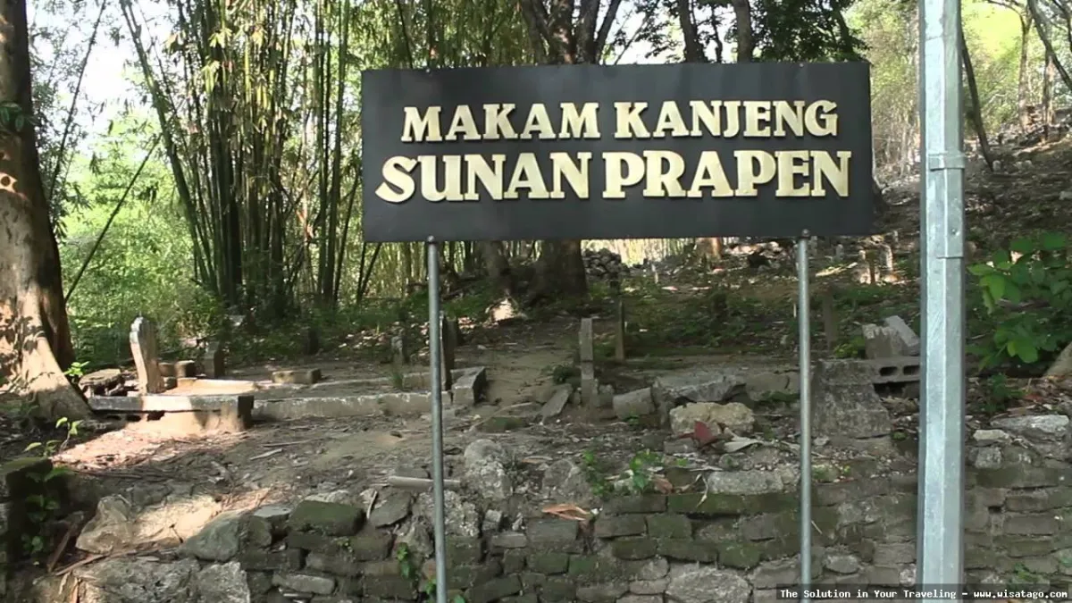 Makam Sunan Prapen, makam bersejarah.