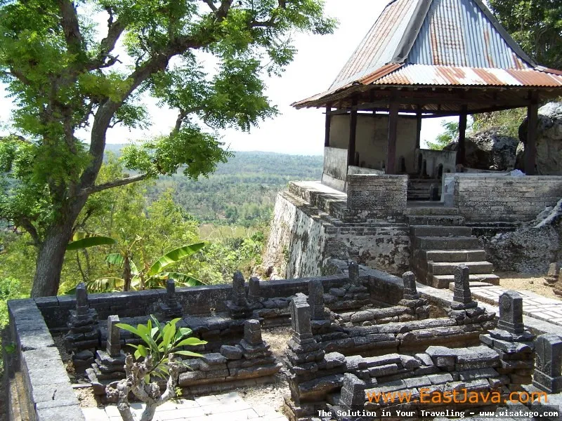 Makam Sunan Sendang Duwur yang sakral