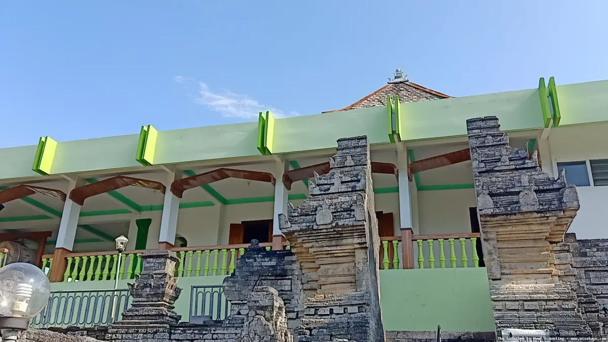 Makam Sunan Sendang Duwur yang megah