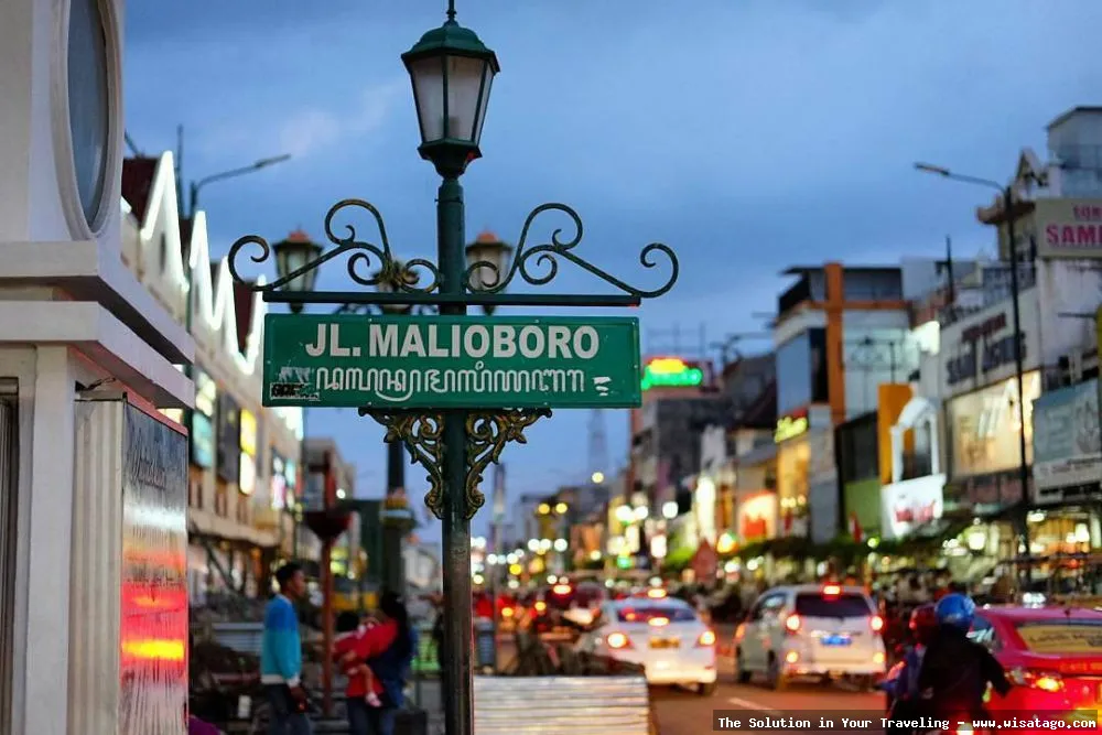 Malioboro: Tips, Harga Tiket, Kuliner, Lokasi, Fasilitas dan Spot Malioboro: Tips, Harga Tiket, Kuliner, Lokasi, Fasilitas dan Spot