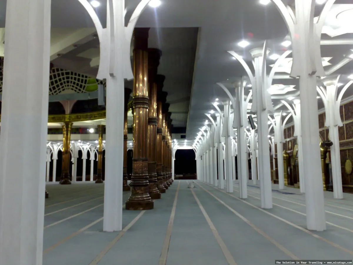 Masjid Agung Al Falah, arsitektur megah