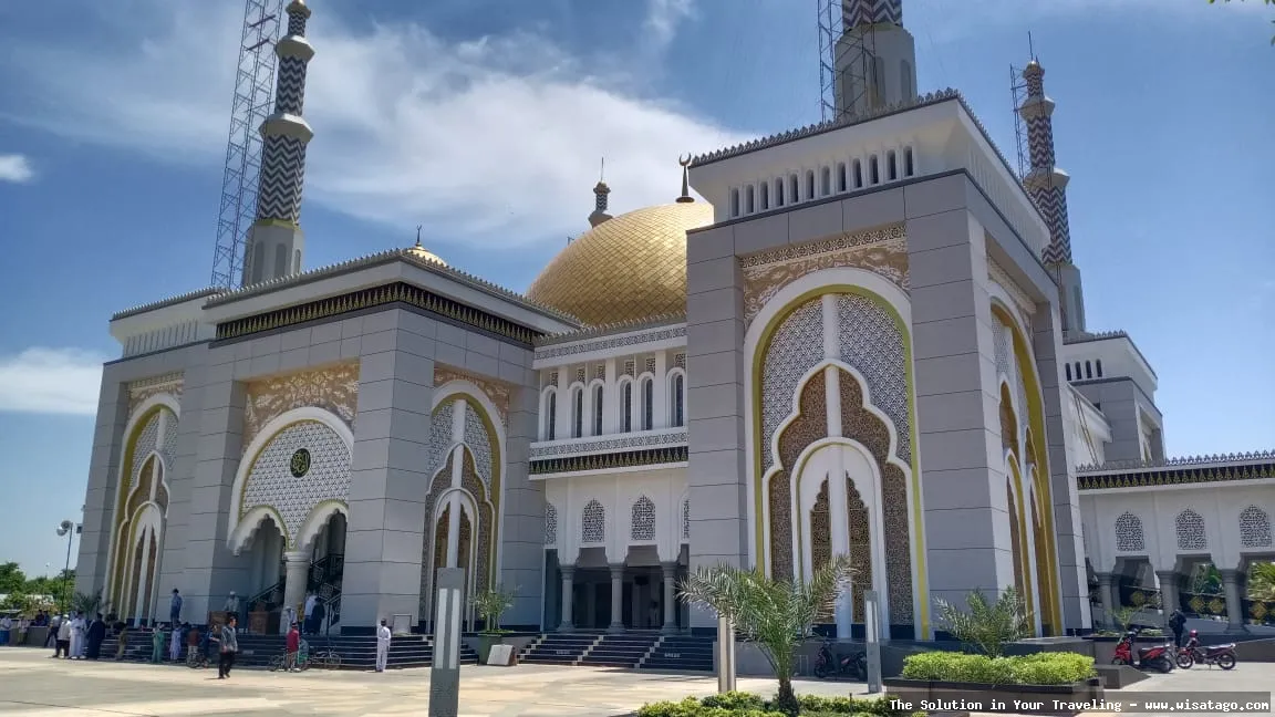 Masjid Agung Al Falah nan megah
