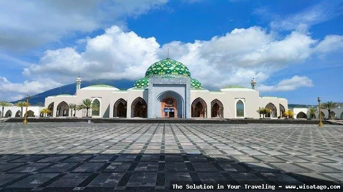 Masjid Agung Natuna yang megah memukau