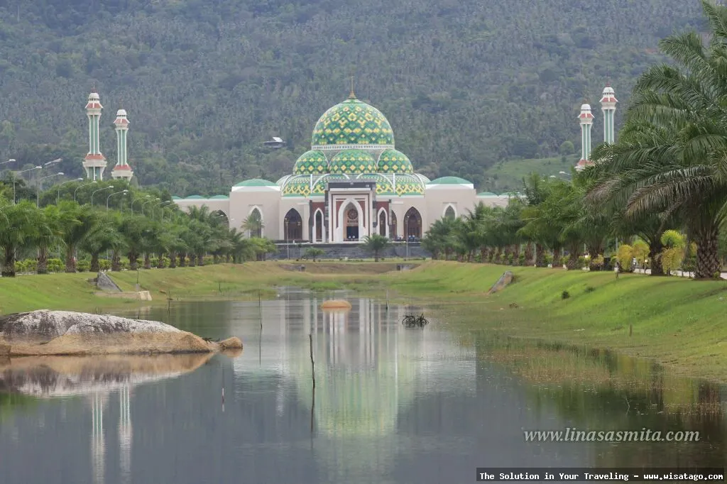 Masjid Agung Natuna yang megah dan indah