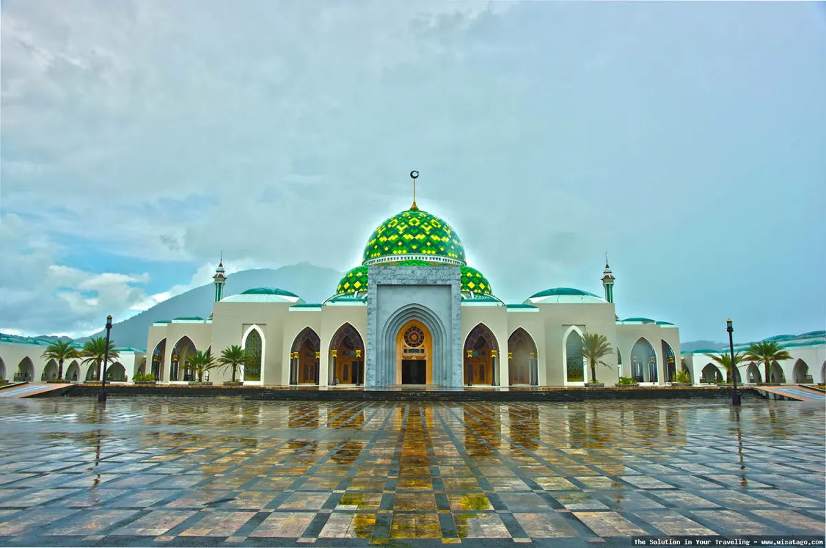 Masjid Agung Natuna yang megah mempesona