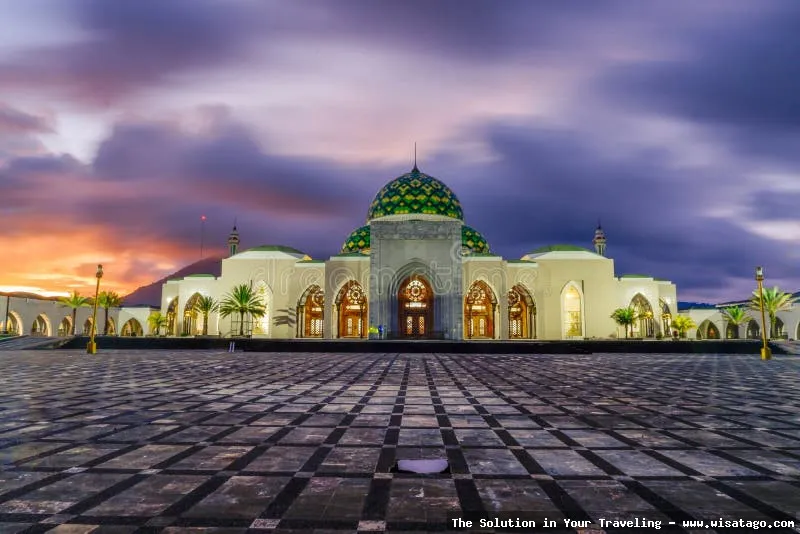 Masjid Agung Natuna yang megah menawan