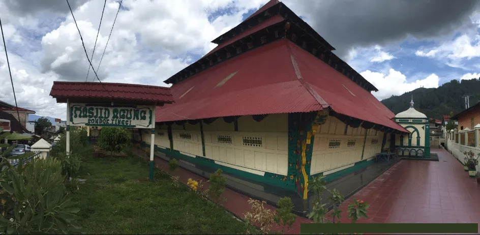 Masjid Agung Pondok Tinggi yang megah
