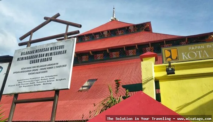 Masjid Agung Pondok Tinggi yang megah