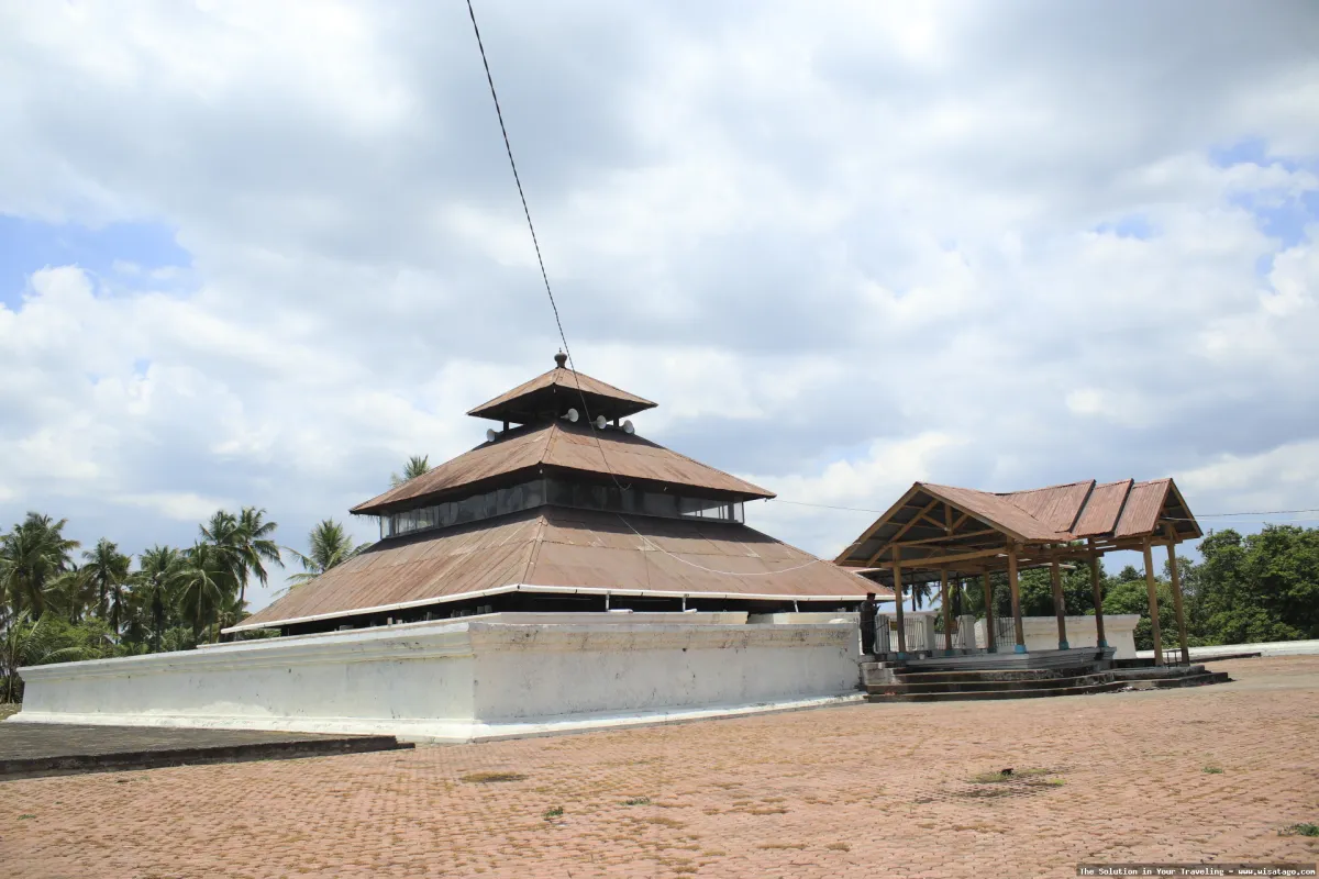 Masjid Indrapuri: arsitektur kuno yang megah